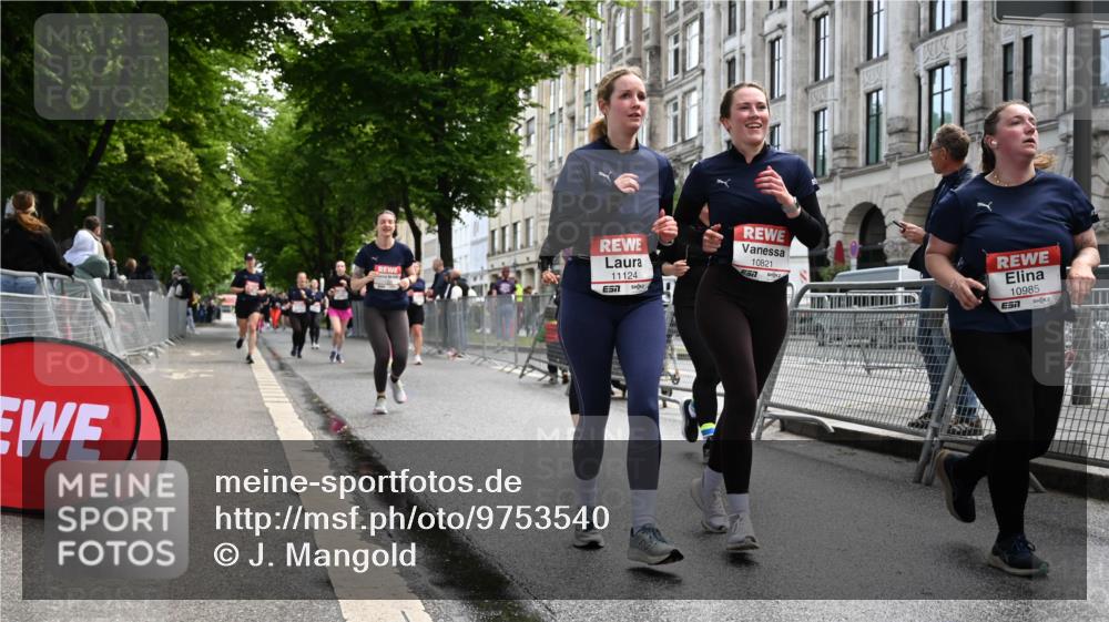 14.06.2026 - REWE Women's Run J. Mangold http://msf.ph/oto/9753540 14.06.2026 10:10:52 Ziel 10111, 10140, 10429, 10468, 10821, 10834, 10985, 11124, 11328, 11450, 11451, 11500 meine-sportfotos.de
