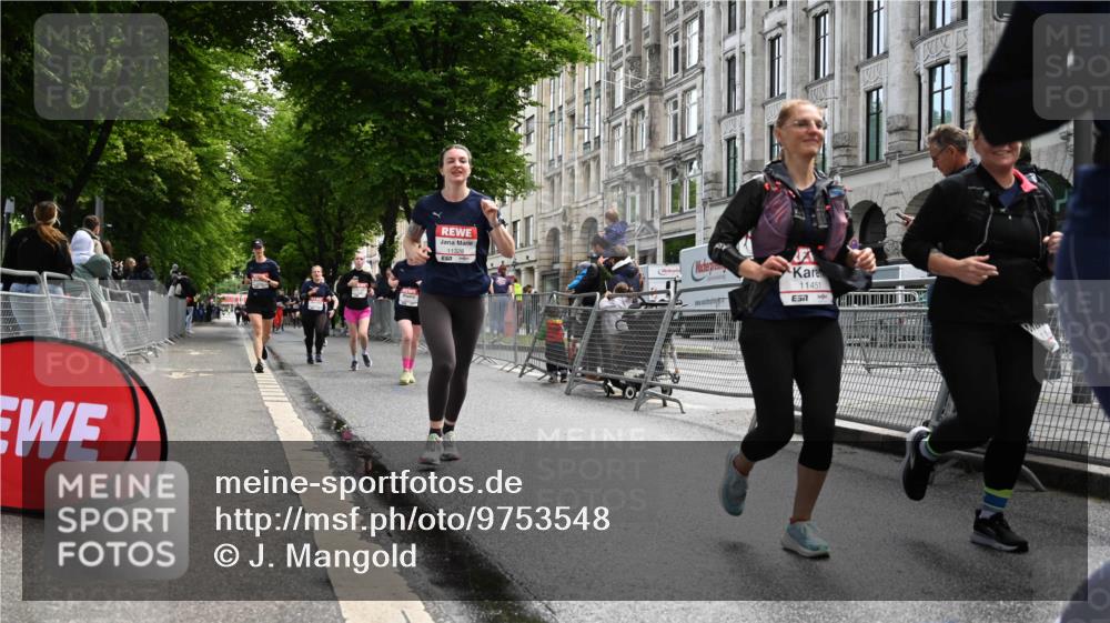 14.06.2026 - REWE Women's Run J. Mangold http://msf.ph/oto/9753548 14.06.2026 10:10:53 Ziel 10053, 10111, 10406, 10429, 10468, 10821, 10834, 10985, 11124, 11328, 11450, 11451, 11500 meine-sportfotos.de