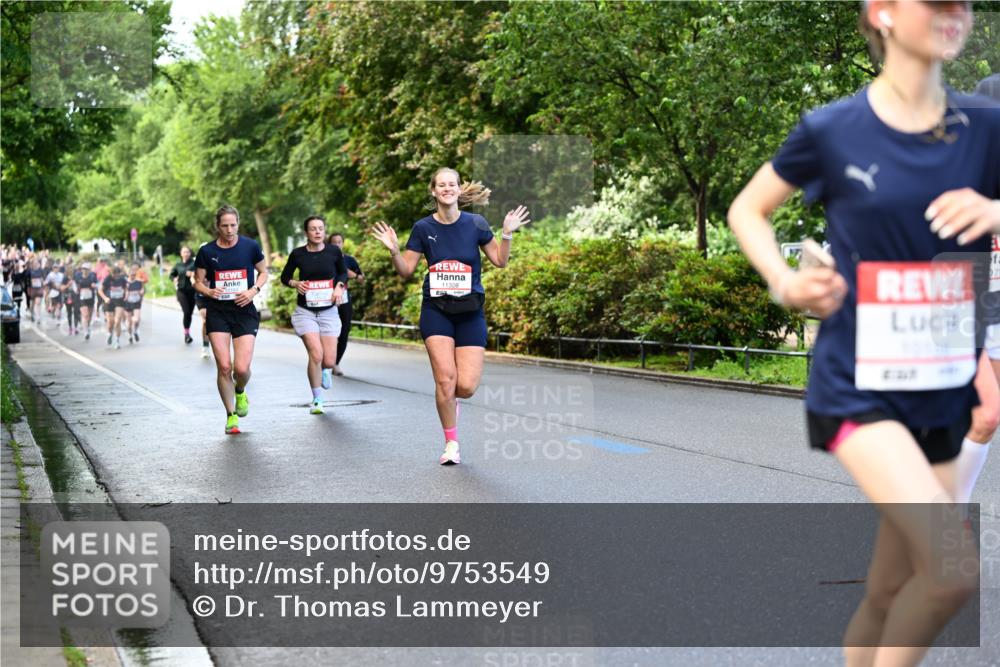 14.06.2026 - REWE Women's Run Dr. Thomas Lammeyer http://msf.ph/oto/9753549 14.06.2026 09:16:40 Laufen 11326 meine-sportfotos.de