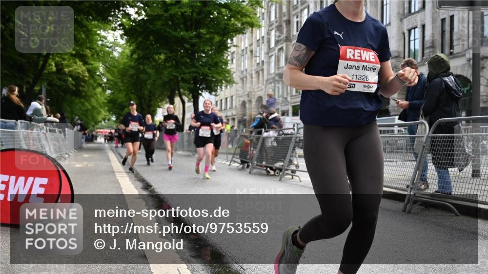 14.06.2026 - REWE Women's Run J. Mangold http://msf.ph/oto/9753559 14.06.2026 10:10:54 Ziel 10053, 10111, 10406, 10429, 10468, 10821, 10834, 10985, 11124, 11328, 11450, 11451, 11500 meine-sportfotos.de