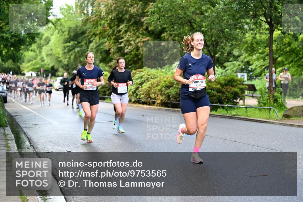 14.06.2026 - REWE Women's Run Dr. Thomas Lammeyer http://msf.ph/oto/9753565 14.06.2026 09:16:41 Laufen 11326, 57 meine-sportfotos.de