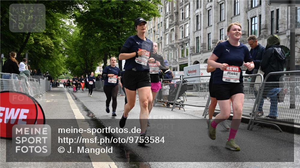 14.06.2026 - REWE Women's Run J. Mangold http://msf.ph/oto/9753584 14.06.2026 10:10:57 Ziel 10053, 10111, 10406, 10429, 10468, 11328, 11450, 11451, 11500 meine-sportfotos.de