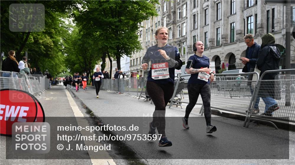 14.06.2026 - REWE Women's Run J. Mangold http://msf.ph/oto/9753597 14.06.2026 10:10:59 Ziel 10053, 10111, 10406, 10429, 10468, 11217, 11500 meine-sportfotos.de