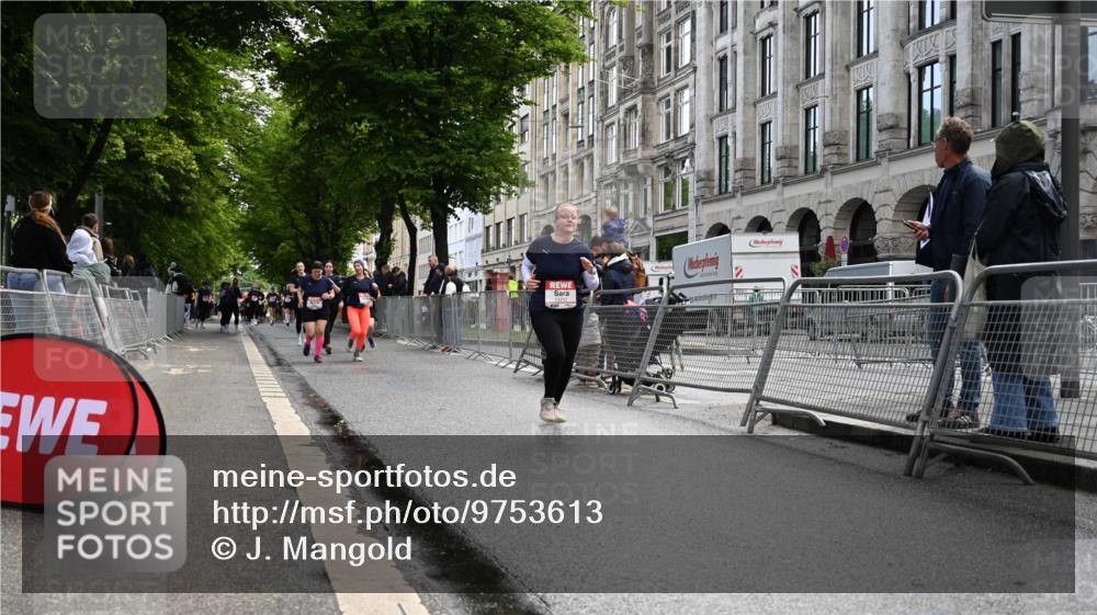 14.06.2026 - REWE Women's Run J. Mangold http://msf.ph/oto/9753613 14.06.2026 10:11:02 Ziel 10053, 10406, 10690, 10955, 11217, 11355, 11500 meine-sportfotos.de