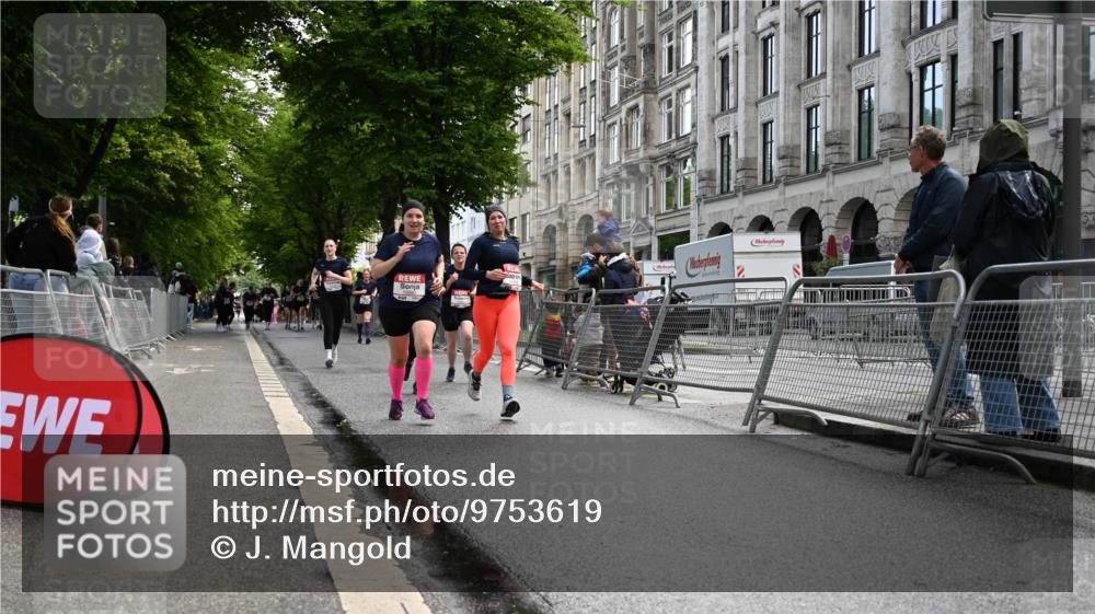 14.06.2026 - REWE Women's Run J. Mangold http://msf.ph/oto/9753619 14.06.2026 10:11:05 Ziel 10258, 10606, 10690, 10955, 11217, 11355 meine-sportfotos.de