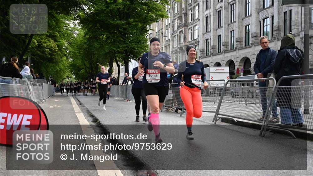 14.06.2026 - REWE Women's Run J. Mangold http://msf.ph/oto/9753629 14.06.2026 10:11:07 Ziel 10258, 10606, 10690, 10955, 11217, 11355 meine-sportfotos.de