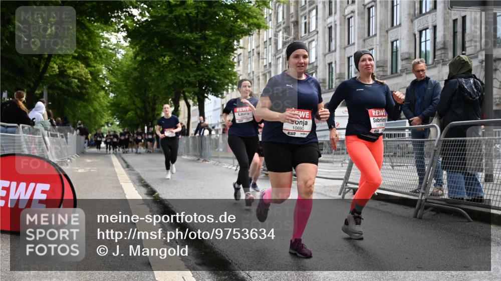 14.06.2026 - REWE Women's Run J. Mangold http://msf.ph/oto/9753634 14.06.2026 10:11:07 Ziel 10258, 10606, 10690, 10955, 11217, 11355 meine-sportfotos.de