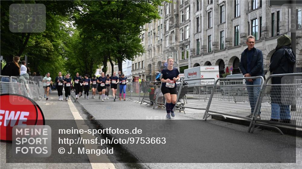 14.06.2026 - REWE Women's Run J. Mangold http://msf.ph/oto/9753663 14.06.2026 10:11:14 Ziel 10180, 10240, 10258, 10734, 11260, 11488 meine-sportfotos.de
