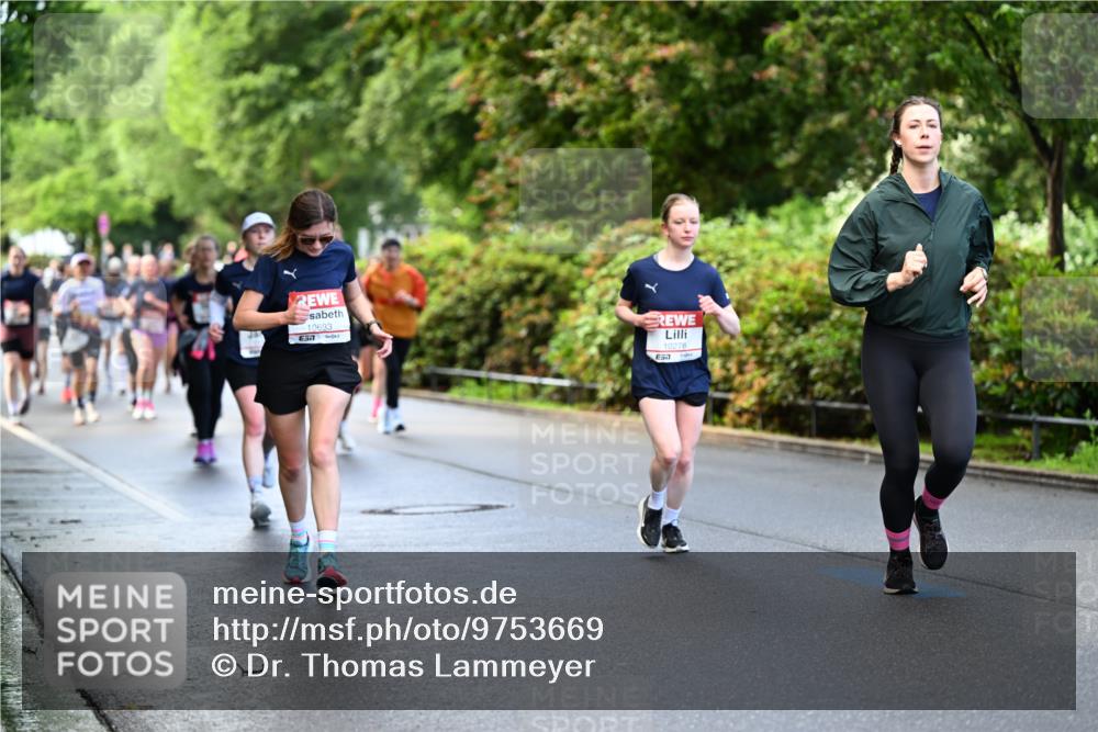 14.06.2026 - REWE Women's Run Dr. Thomas Lammeyer http://msf.ph/oto/9753669 14.06.2026 09:16:48 Laufen 10693, 7, 10278 meine-sportfotos.de