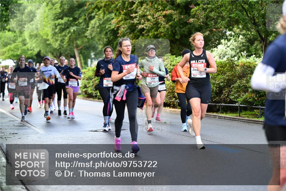 14.06.2026 - REWE Women's Run Dr. Thomas Lammeyer http://msf.ph/oto/9753722 14.06.2026 09:16:51 Laufen 11135, 10363, 10806 meine-sportfotos.de