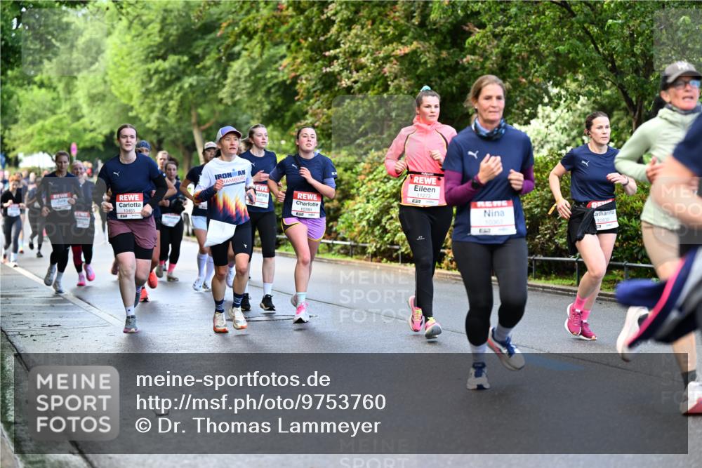 14.06.2026 - REWE Women's Run Dr. Thomas Lammeyer http://msf.ph/oto/9753760 14.06.2026 09:16:54 Laufen 10465, 10781, 11273, 57, 10363 meine-sportfotos.de