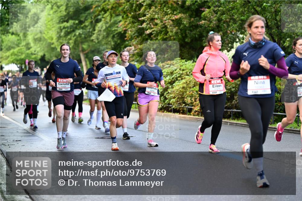 14.06.2026 - REWE Women's Run Dr. Thomas Lammeyer http://msf.ph/oto/9753769 14.06.2026 09:16:54 Laufen 10465, 10781, 11273, 57, 108, 57 meine-sportfotos.de