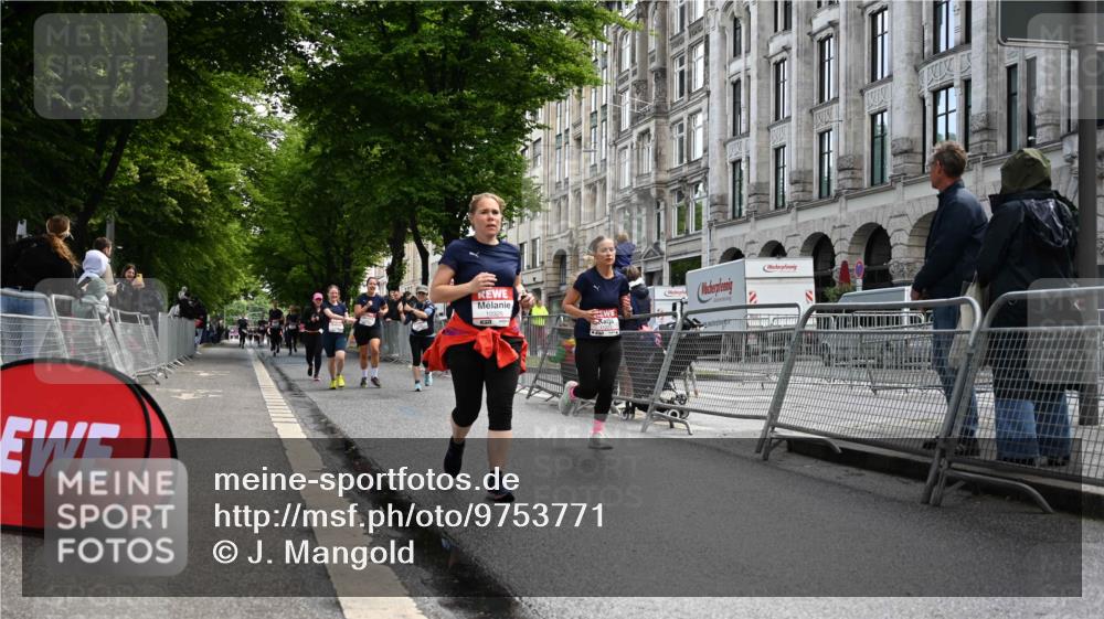 14.06.2026 - REWE Women's Run J. Mangold http://msf.ph/oto/9753771 14.06.2026 10:11:31 Ziel 10086, 10247, 10325, 10804, 11223, 11494 meine-sportfotos.de