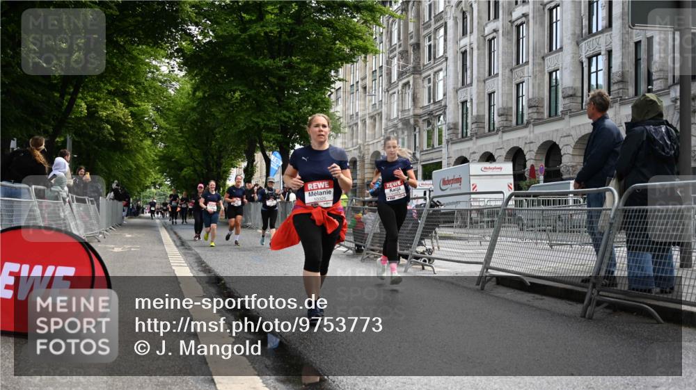 14.06.2026 - REWE Women's Run J. Mangold http://msf.ph/oto/9753773 14.06.2026 10:11:31 Ziel 10086, 10247, 10325, 10804, 11223, 11494 meine-sportfotos.de
