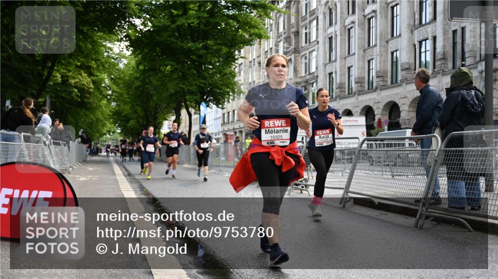 14.06.2026 - REWE Women's Run J. Mangold http://msf.ph/oto/9753780 14.06.2026 10:11:32 Ziel 10086, 10247, 10325, 10804, 11223, 11494 meine-sportfotos.de