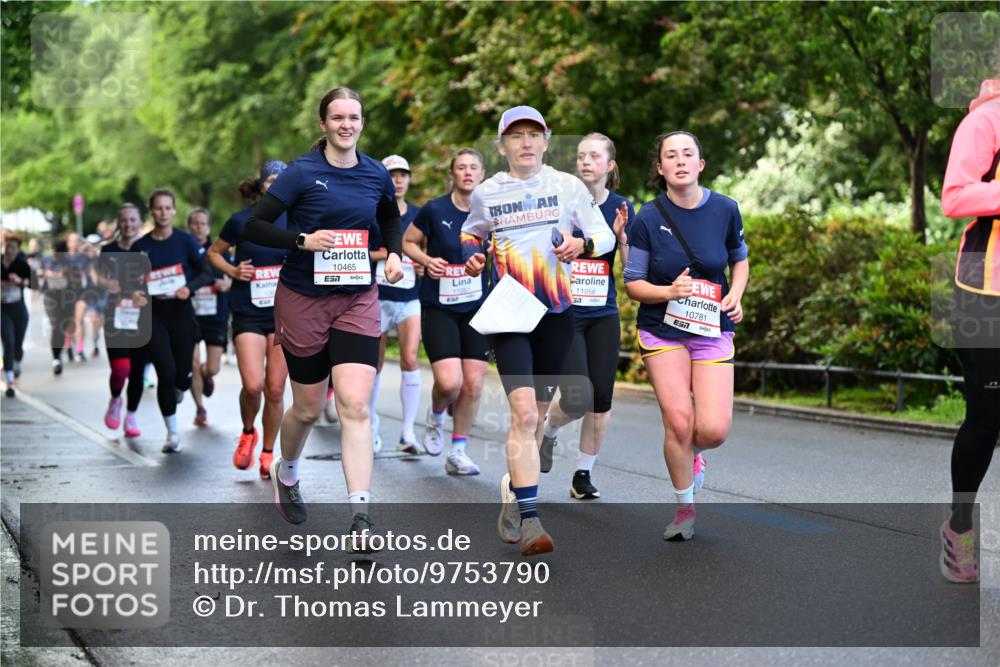 14.06.2026 - REWE Women's Run Dr. Thomas Lammeyer http://msf.ph/oto/9753790 14.06.2026 09:16:55 Laufen 10465, 7, 11056, 10781, 7 meine-sportfotos.de