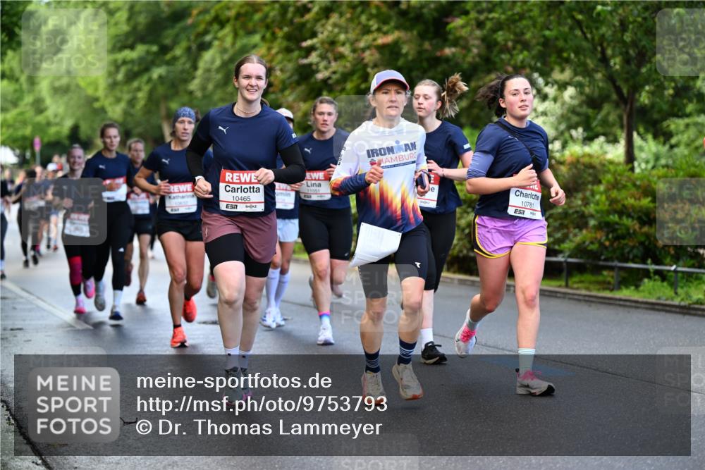 14.06.2026 - REWE Women's Run Dr. Thomas Lammeyer http://msf.ph/oto/9753793 14.06.2026 09:16:56 Laufen 10632, 10465, 7, 10781, 75 meine-sportfotos.de