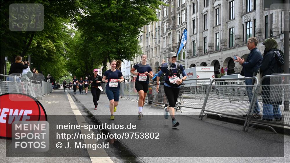 14.06.2026 - REWE Women's Run J. Mangold http://msf.ph/oto/9753802 14.06.2026 10:11:35 Ziel 10086, 10325, 10804, 10975, 11223, 11494 meine-sportfotos.de