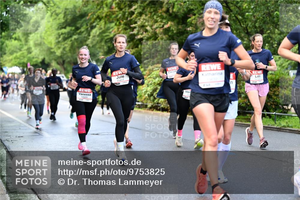 14.06.2026 - REWE Women's Run Dr. Thomas Lammeyer http://msf.ph/oto/9753825 14.06.2026 09:16:58 Laufen 10999, 7, 11417, 51, 10632, 101, 10757, 57 meine-sportfotos.de