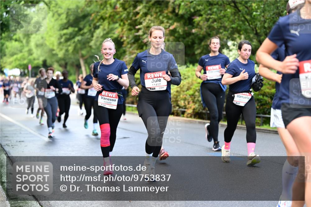 14.06.2026 - REWE Women's Run Dr. Thomas Lammeyer http://msf.ph/oto/9753837 14.06.2026 09:16:59 Laufen 10999, 11417, 00, 10122 meine-sportfotos.de