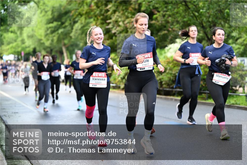 14.06.2026 - REWE Women's Run Dr. Thomas Lammeyer http://msf.ph/oto/9753844 14.06.2026 09:16:59 Laufen 10999, 7, 11417, 7, 10122, 7 meine-sportfotos.de