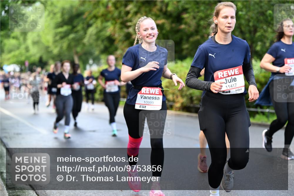 14.06.2026 - REWE Women's Run Dr. Thomas Lammeyer http://msf.ph/oto/9753856 14.06.2026 09:17:00 Laufen 10999, 7, 11417 meine-sportfotos.de