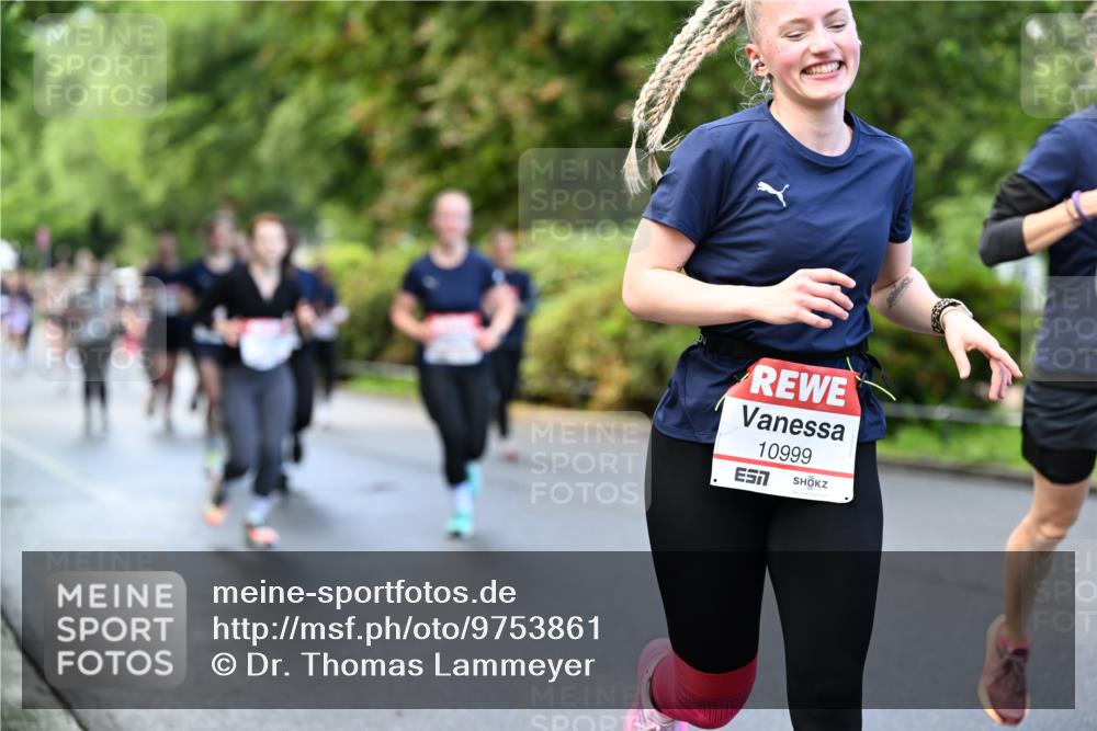 14.06.2026 - REWE Women's Run Dr. Thomas Lammeyer http://msf.ph/oto/9753861 14.06.2026 09:17:01 Laufen 3387, 10999, 7 meine-sportfotos.de