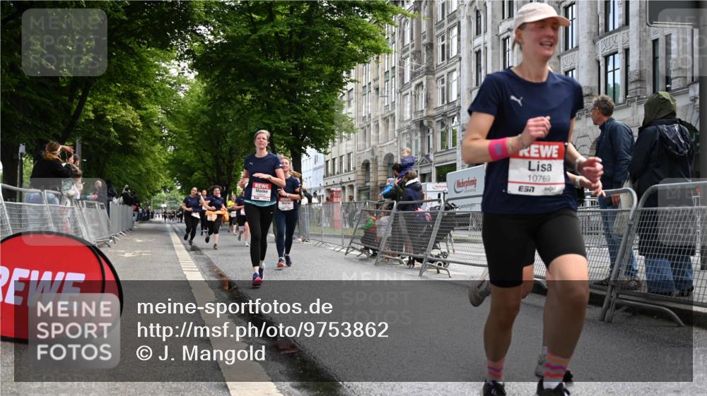 14.06.2026 - REWE Women's Run J. Mangold http://msf.ph/oto/9753862 14.06.2026 10:11:44 Ziel 10036, 10298, 10620, 10769, 10770, 10913, 11019, 11317 meine-sportfotos.de