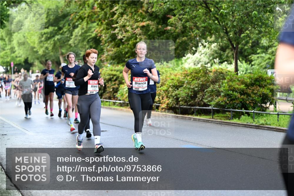 14.06.2026 - REWE Women's Run Dr. Thomas Lammeyer http://msf.ph/oto/9753866 14.06.2026 09:17:01 Laufen 11270, 51, 10478 meine-sportfotos.de