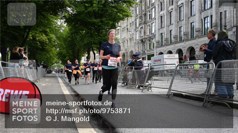14.06.2026 - REWE Women's Run J. Mangold http://msf.ph/oto/9753871 14.06.2026 10:11:45 Ziel 10036, 10298, 10357, 10620, 10769, 10770, 10913, 11019, 11317 meine-sportfotos.de