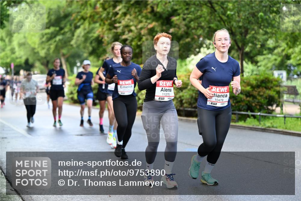 14.06.2026 - REWE Women's Run Dr. Thomas Lammeyer http://msf.ph/oto/9753890 14.06.2026 09:17:02 Laufen 10129, 11270, 7, 10478, 7 meine-sportfotos.de