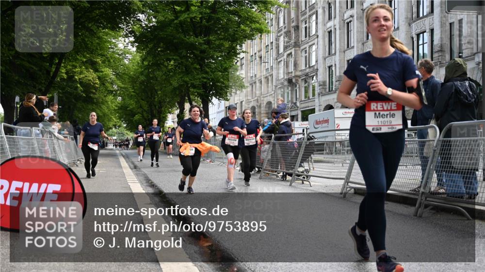 14.06.2026 - REWE Women's Run J. Mangold http://msf.ph/oto/9753895 14.06.2026 10:11:47 Ziel 10036, 10298, 10357, 10620, 10769, 10770, 10913, 11019, 11317, 11349 meine-sportfotos.de