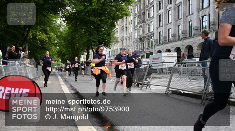 14.06.2026 - REWE Women's Run J. Mangold http://msf.ph/oto/9753900 14.06.2026 10:11:48 Ziel 10036, 10298, 10357, 10620, 10913, 11019, 11317, 11349, 11358 meine-sportfotos.de