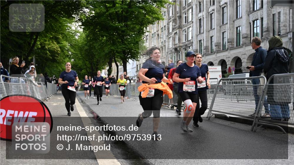 14.06.2026 - REWE Women's Run J. Mangold http://msf.ph/oto/9753913 14.06.2026 10:11:49 Ziel 10036, 10298, 10357, 10620, 10913, 11019, 11317, 11349, 11358 meine-sportfotos.de