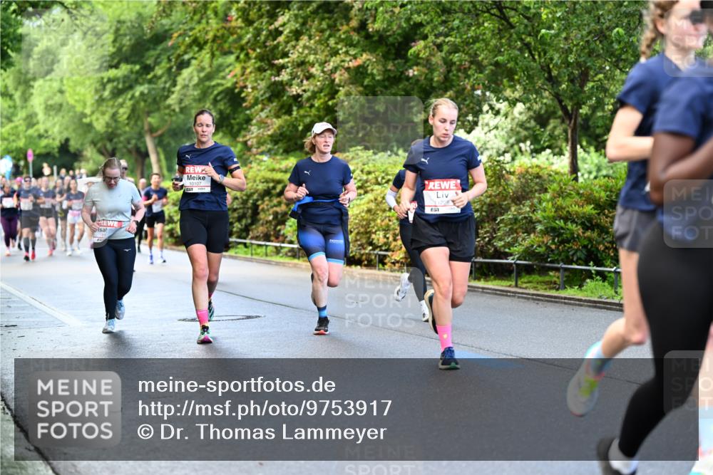 14.06.2026 - REWE Women's Run Dr. Thomas Lammeyer http://msf.ph/oto/9753917 14.06.2026 09:17:04 Laufen 10107, 51, 1228 meine-sportfotos.de