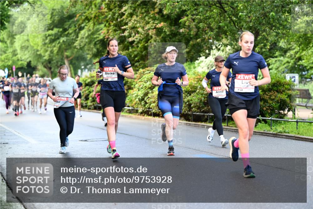 14.06.2026 - REWE Women's Run Dr. Thomas Lammeyer http://msf.ph/oto/9753928 14.06.2026 09:17:05 Laufen 10107, 51, 1228 meine-sportfotos.de