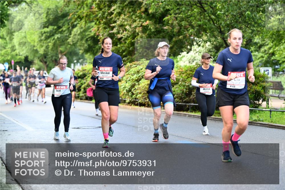 14.06.2026 - REWE Women's Run Dr. Thomas Lammeyer http://msf.ph/oto/9753931 14.06.2026 09:17:05 Laufen 11, 57, 10107, 5, 10699, 1228 meine-sportfotos.de