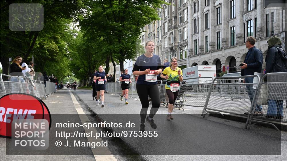 14.06.2026 - REWE Women's Run J. Mangold http://msf.ph/oto/9753955 14.06.2026 10:11:52 Ziel 10036, 10298, 10357, 10710, 10795, 10913, 11012, 11142, 11317, 11349, 11358 meine-sportfotos.de