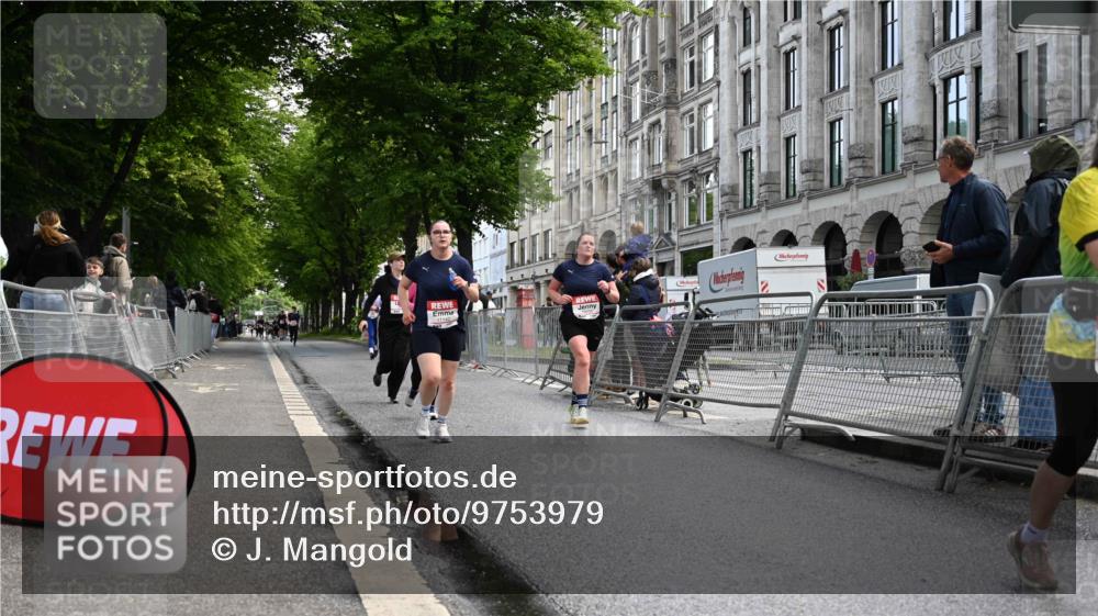 14.06.2026 - REWE Women's Run J. Mangold http://msf.ph/oto/9753979 14.06.2026 10:11:54 Ziel 10357, 10710, 10795, 10913, 11012, 11142, 11349, 11358 meine-sportfotos.de