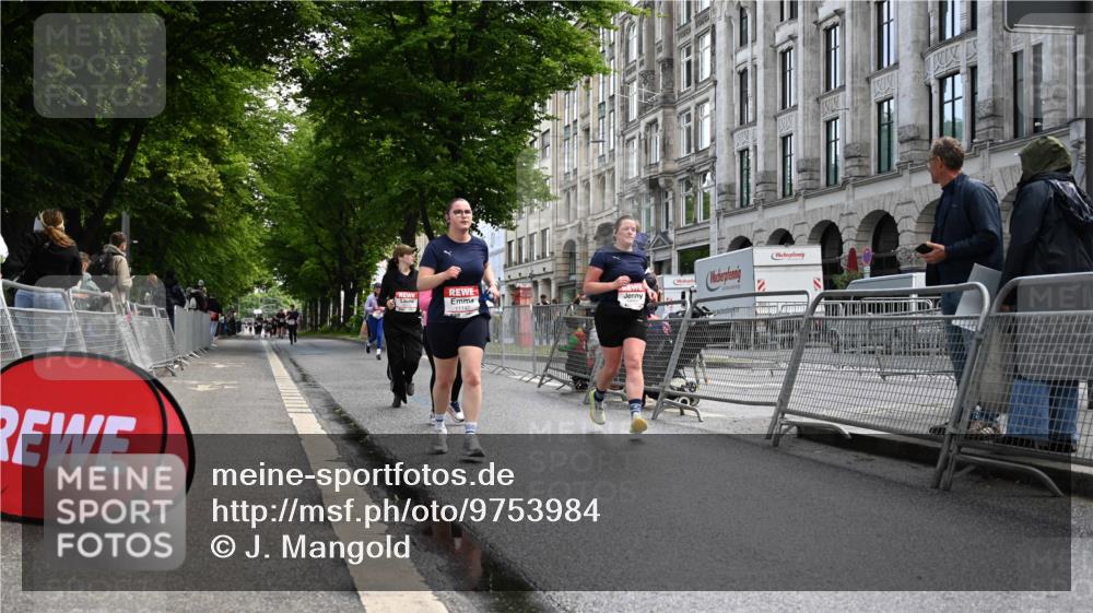 14.06.2026 - REWE Women's Run J. Mangold http://msf.ph/oto/9753984 14.06.2026 10:11:54 Ziel 10357, 10710, 10795, 10913, 11012, 11142, 11349, 11358 meine-sportfotos.de