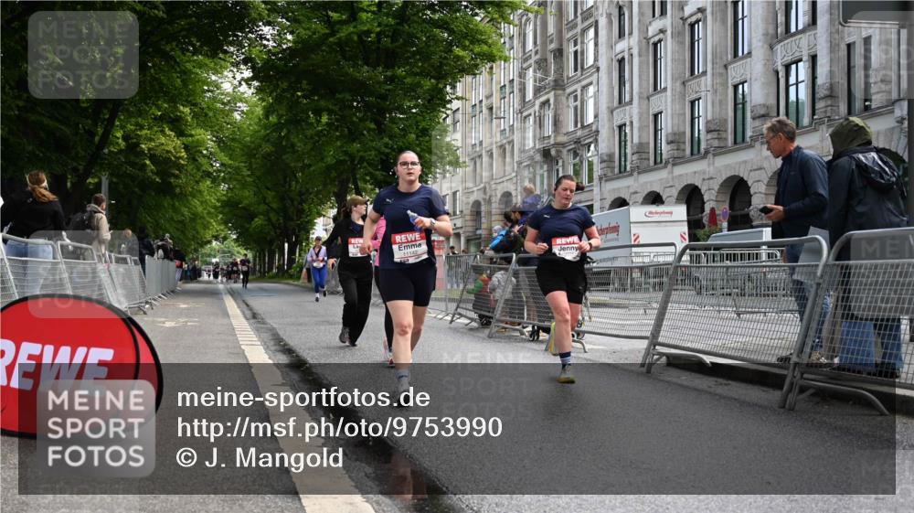 14.06.2026 - REWE Women's Run J. Mangold http://msf.ph/oto/9753990 14.06.2026 10:11:55 Ziel 10357, 10710, 10795, 11012, 11142, 11349, 11358 meine-sportfotos.de