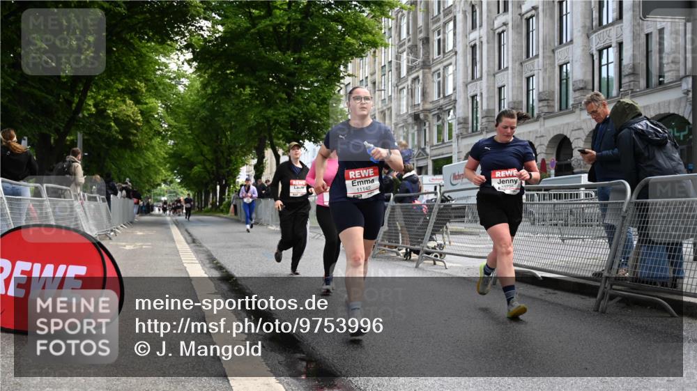 14.06.2026 - REWE Women's Run J. Mangold http://msf.ph/oto/9753996 14.06.2026 10:11:55 Ziel 10357, 10710, 10795, 11012, 11142, 11349, 11358 meine-sportfotos.de