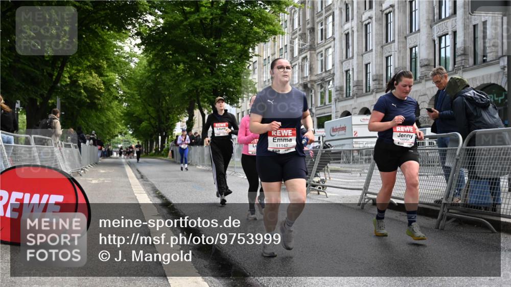 14.06.2026 - REWE Women's Run J. Mangold http://msf.ph/oto/9753999 14.06.2026 10:11:56 Ziel 10710, 10795, 11012, 11142, 11349, 11358 meine-sportfotos.de