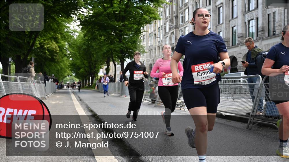 14.06.2026 - REWE Women's Run J. Mangold http://msf.ph/oto/9754007 14.06.2026 10:11:56 Ziel 10710, 10795, 11012, 11142, 11349, 11358 meine-sportfotos.de
