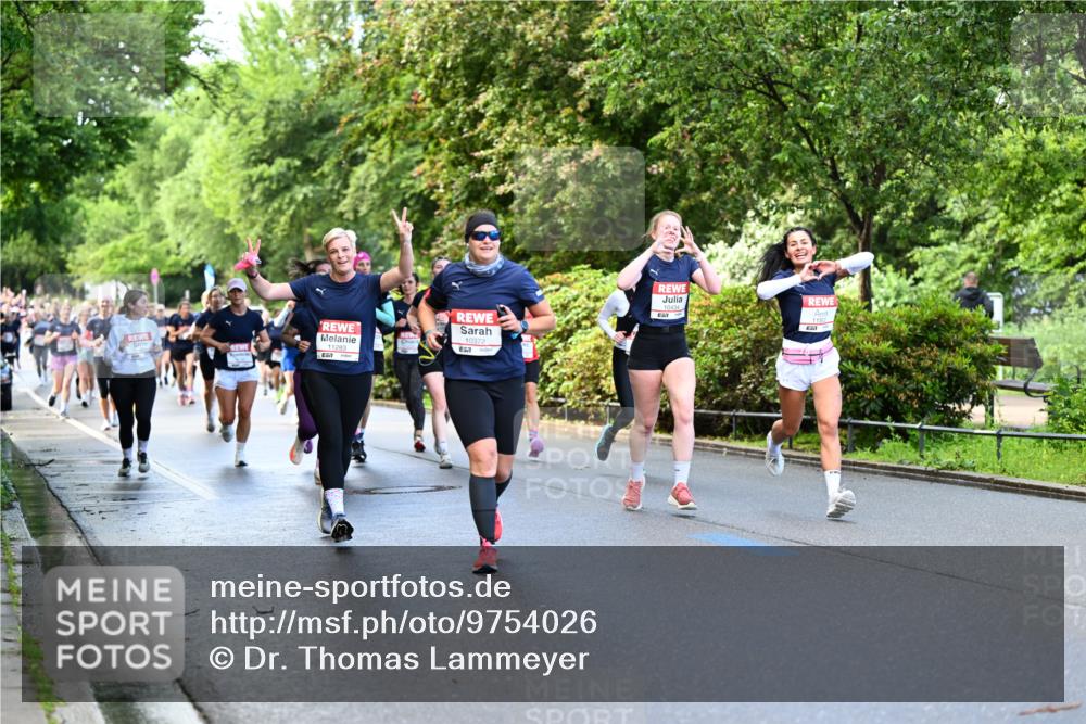 14.06.2026 - REWE Women's Run Dr. Thomas Lammeyer http://msf.ph/oto/9754026 14.06.2026 09:17:13 Laufen 10372, 10434 meine-sportfotos.de