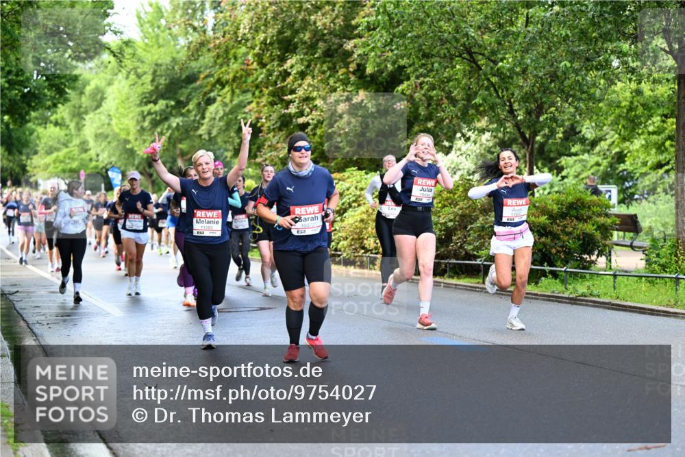 14.06.2026 - REWE Women's Run Dr. Thomas Lammeyer http://msf.ph/oto/9754027 14.06.2026 09:17:13 Laufen 11283, 10372, 57, 10434, 50 meine-sportfotos.de