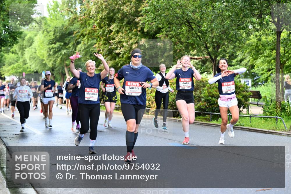 14.06.2026 - REWE Women's Run Dr. Thomas Lammeyer http://msf.ph/oto/9754032 14.06.2026 09:17:13 Laufen 11283, 10372, 7, 10434, 11502 meine-sportfotos.de