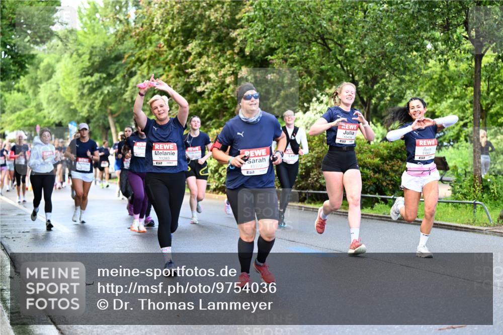 14.06.2026 - REWE Women's Run Dr. Thomas Lammeyer http://msf.ph/oto/9754036 14.06.2026 09:17:13 Laufen 11283, 57, 10372, 57, 10434, 11502 meine-sportfotos.de