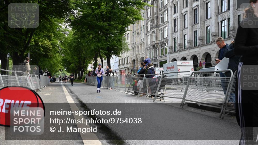 14.06.2026 - REWE Women's Run J. Mangold http://msf.ph/oto/9754038 14.06.2026 10:11:58 Ziel 10710, 10795, 11012, 11109, 11142, 11358 meine-sportfotos.de