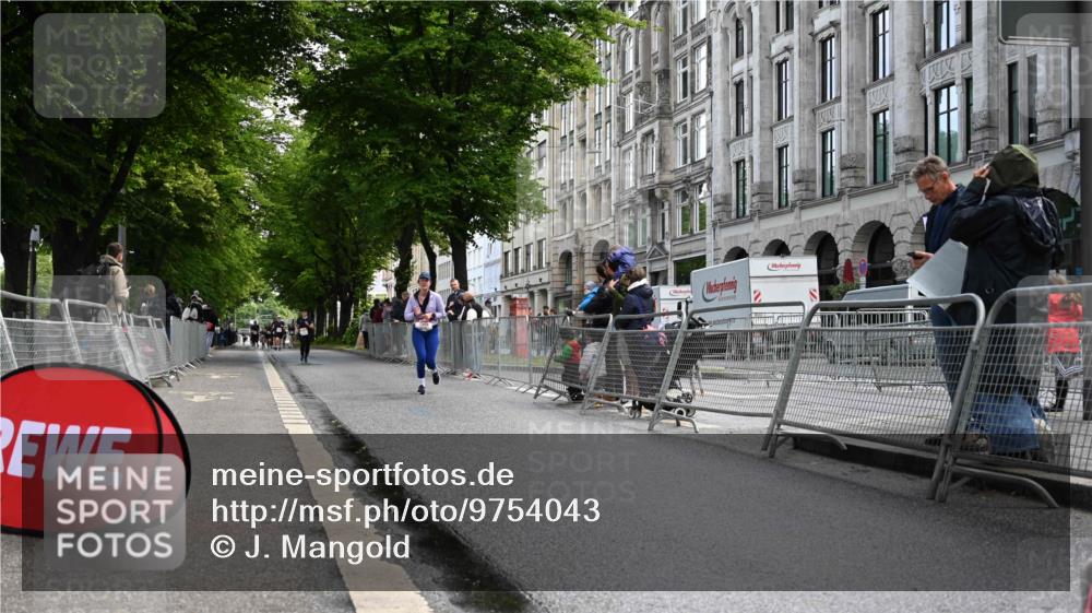 14.06.2026 - REWE Women's Run J. Mangold http://msf.ph/oto/9754043 14.06.2026 10:11:58 Ziel 10710, 10795, 11012, 11109, 11142, 11358 meine-sportfotos.de